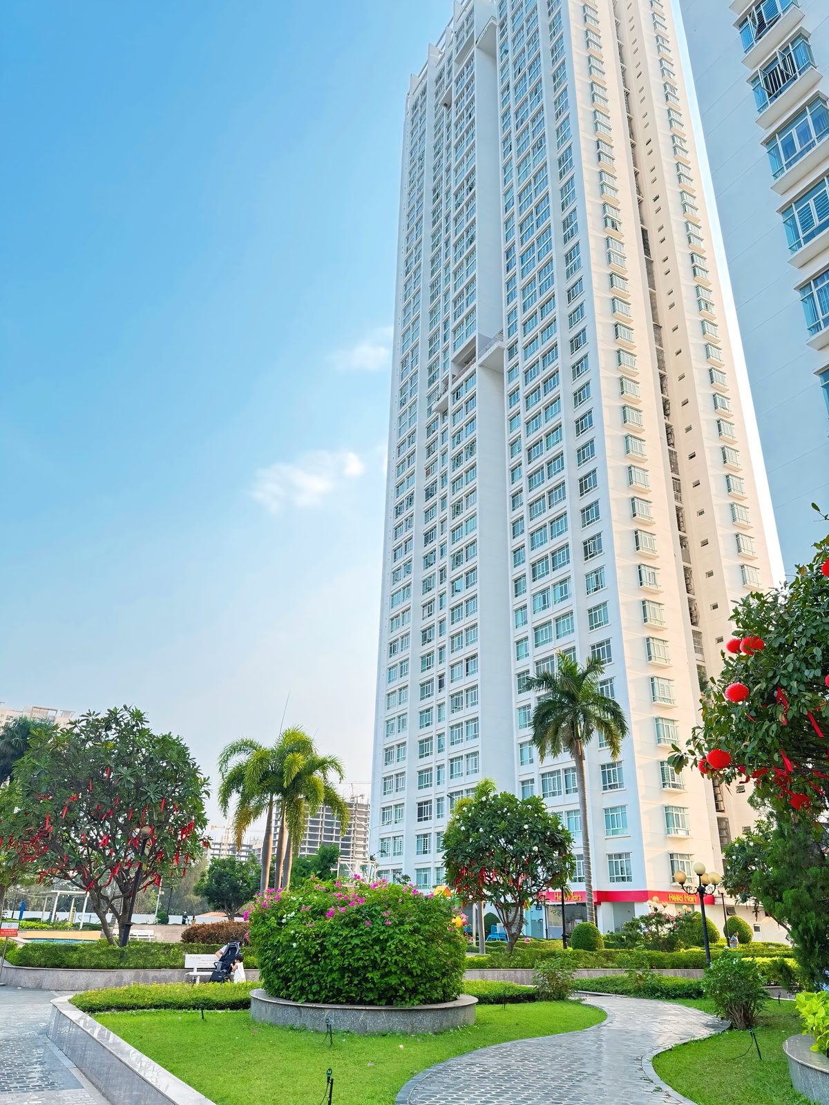 Cảnh quan Phú Hoàng Anh